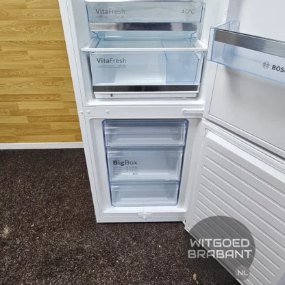Bosch - koel/vriescombinatie - KGE39BW40